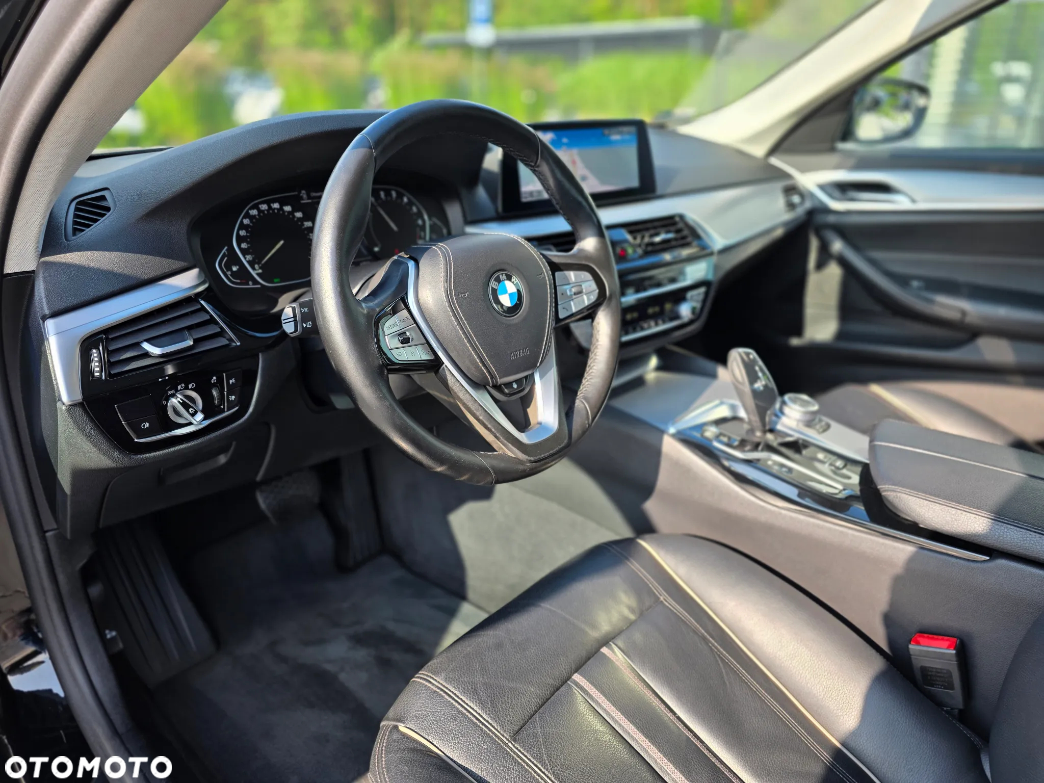 BMW Seria 5 530i xDrive mHEV Luxury Line sport - 15