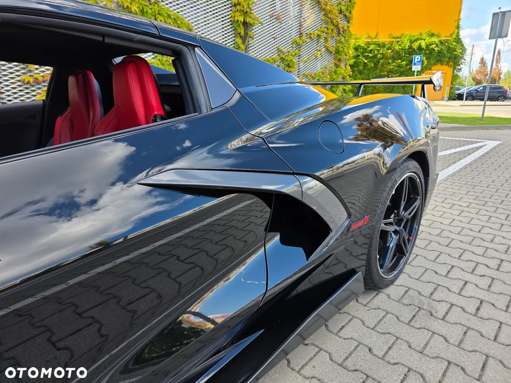 Chevrolet Corvette - 4