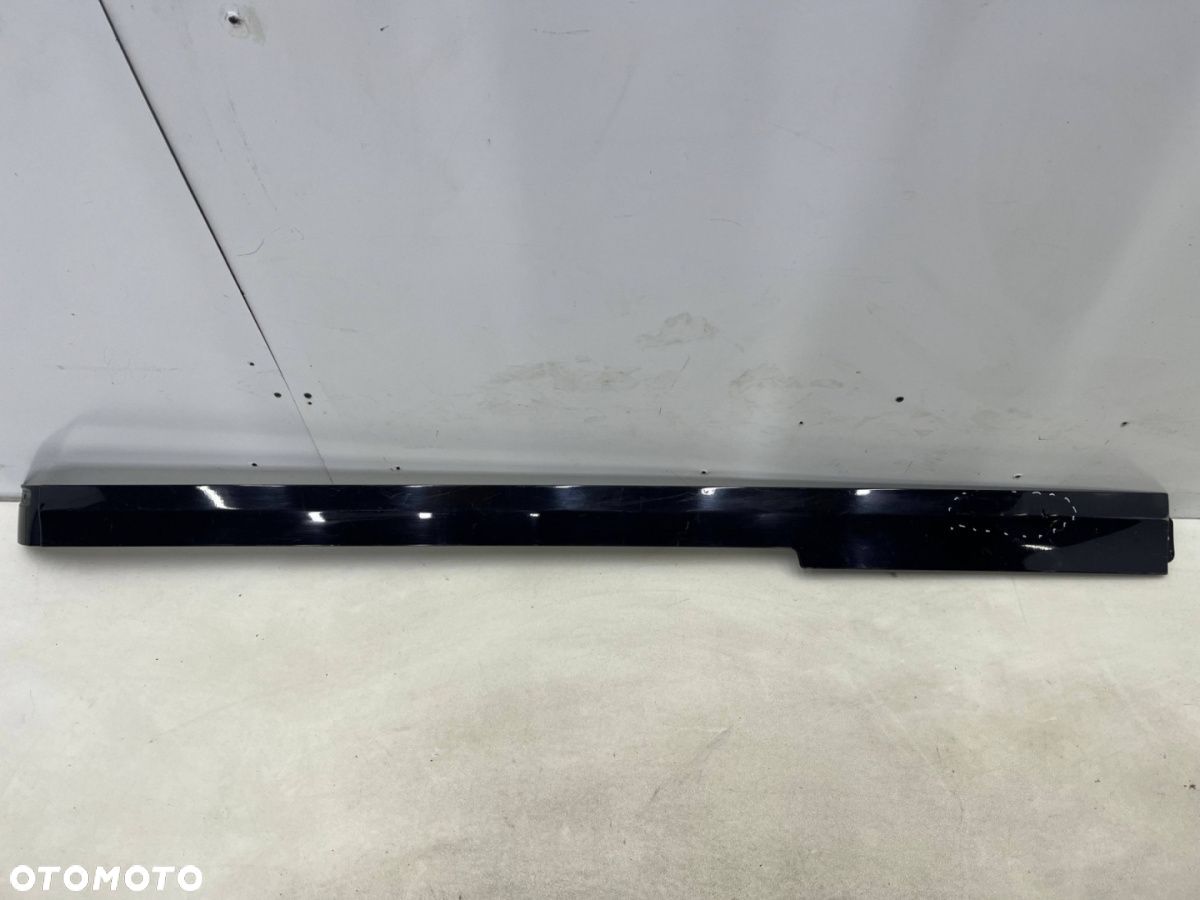 Listwa Mercedes Vito w447 14r- lewa boczna nakładka błotnika maskownica prowadnicy drzwi przesuwnych - 1