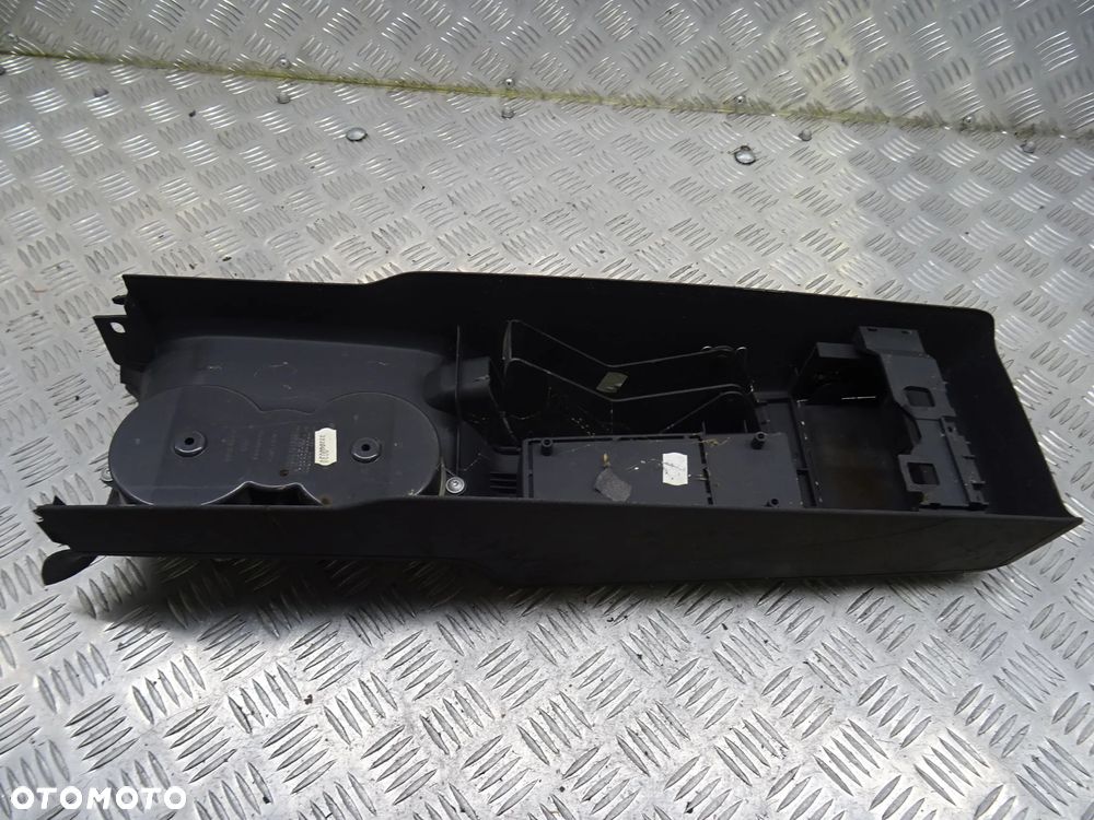 VW PASSAT B5 LIFT KOMBI 2.0 TDI TUNEL ŚRODKOWY - 2