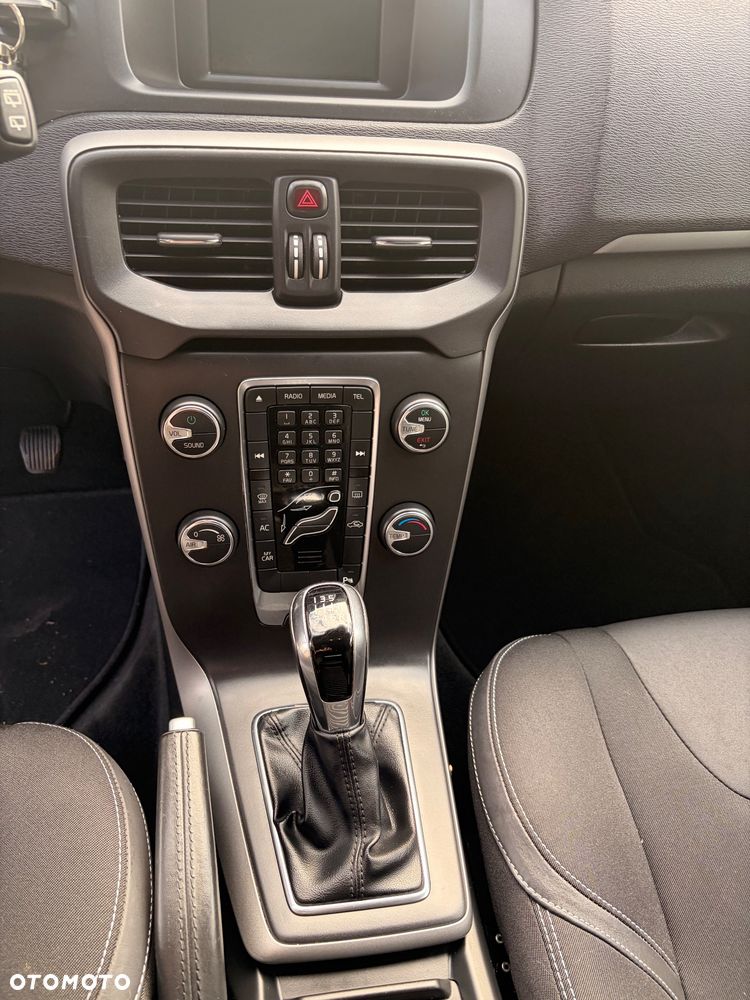Volvo V40 T2 RDesign - 17