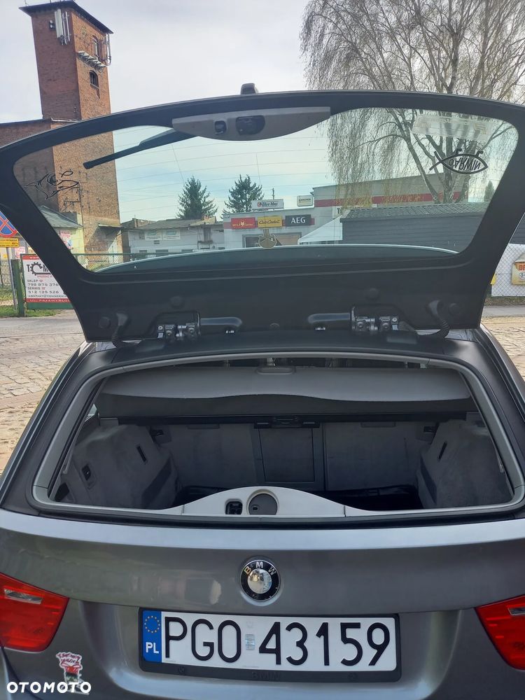 BMW Seria 3 318d - 35