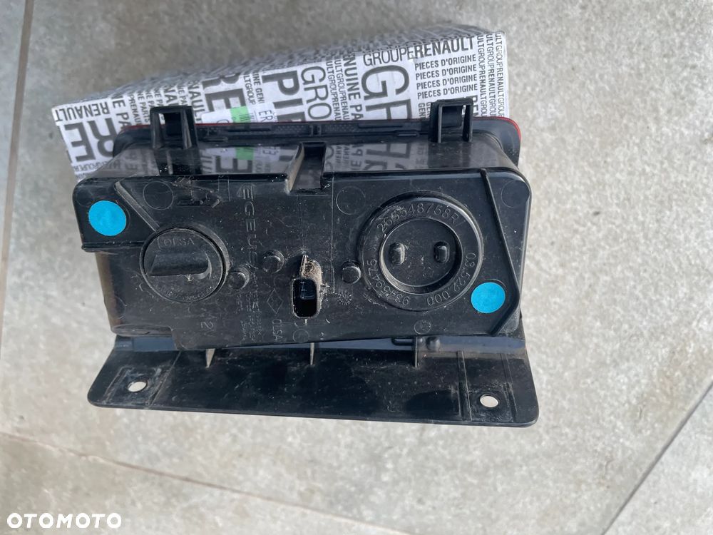 LAMPA TYLNA PRAWA RENAULT TRAFIC III 265548758R - 3