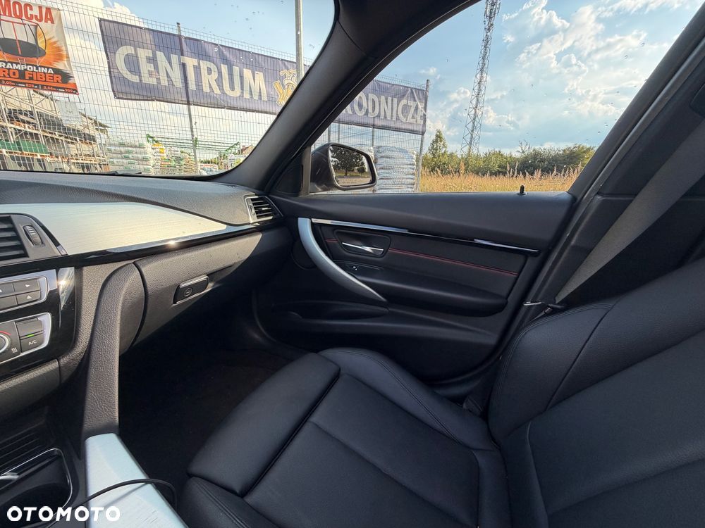BMW Seria 3 330e iPerformance Sport Line - 16