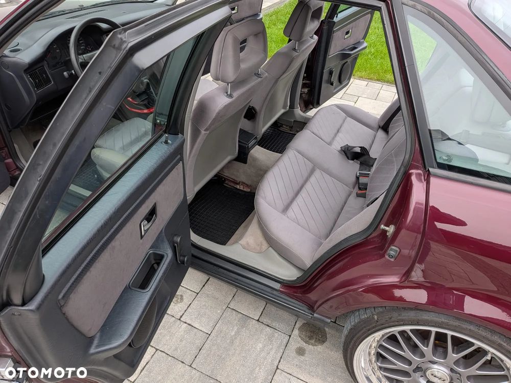Audi 80 2.6 E - 12