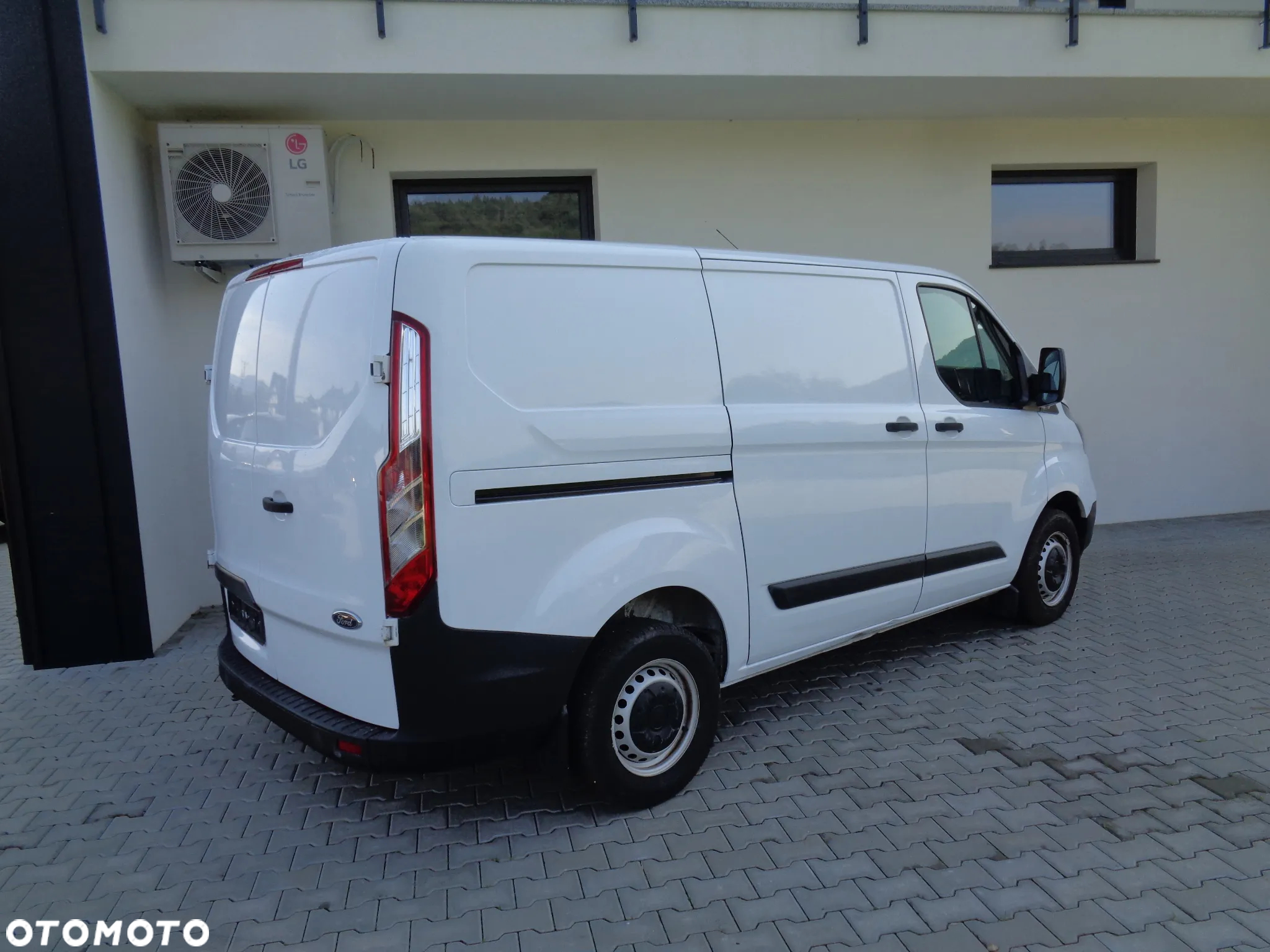 Ford TRANSIT CUSTOM - 7