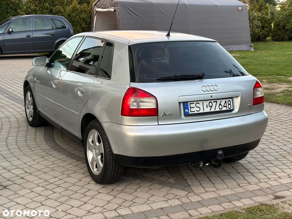 Audi A3 Sportback 1.6 S line Sportpaket (plus) - 3