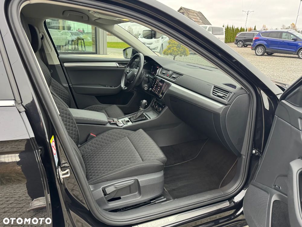 Skoda Superb 2.0 TDI DSG Ambition - 23