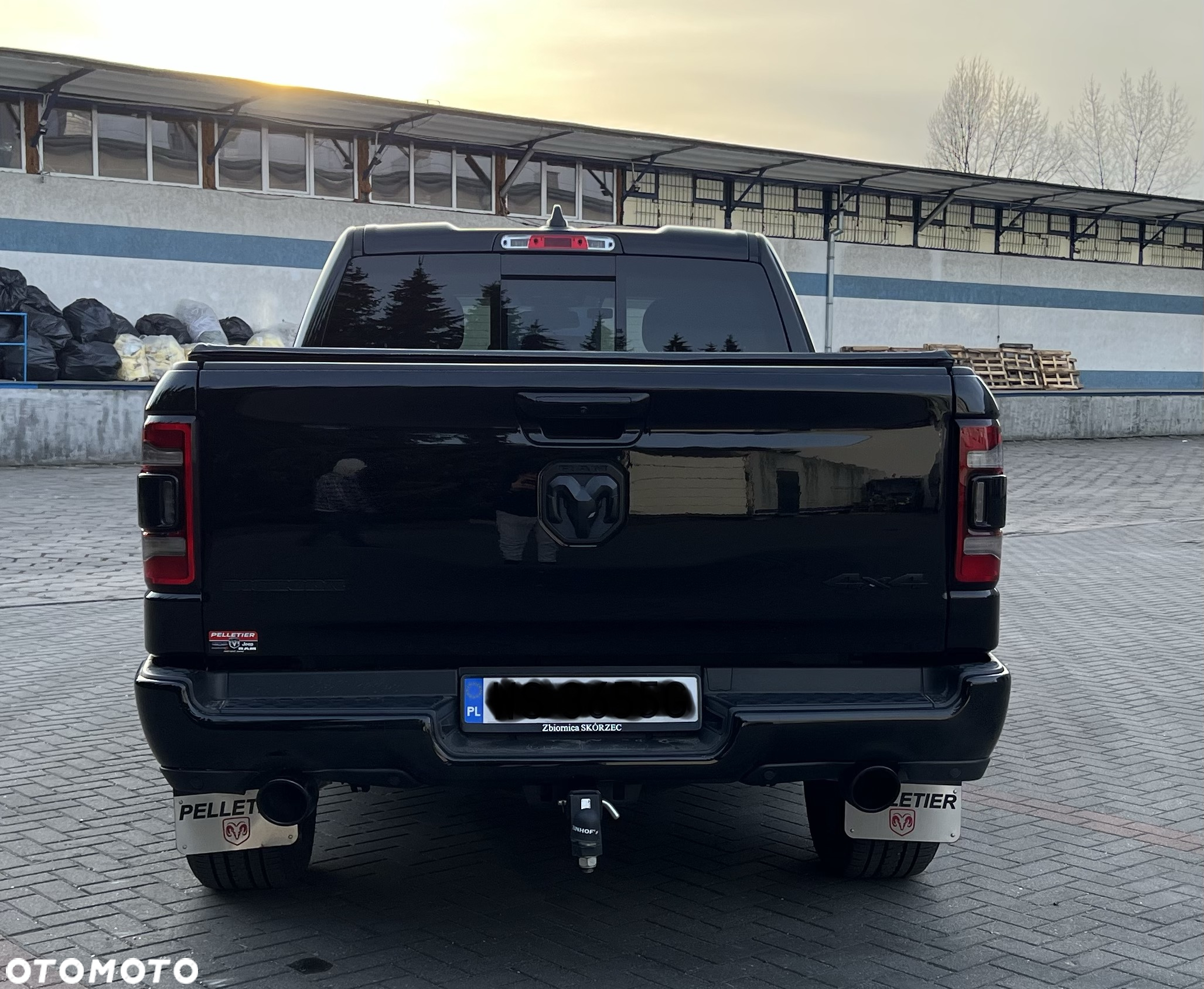 RAM 1500 5.7 Crew Cab Bighorn - 6