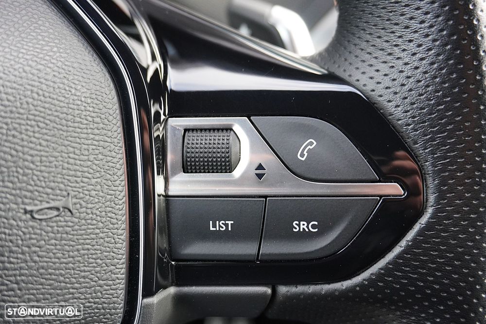 Peugeot 3008 1.2 PureTech GT Pack EAT8 - 19