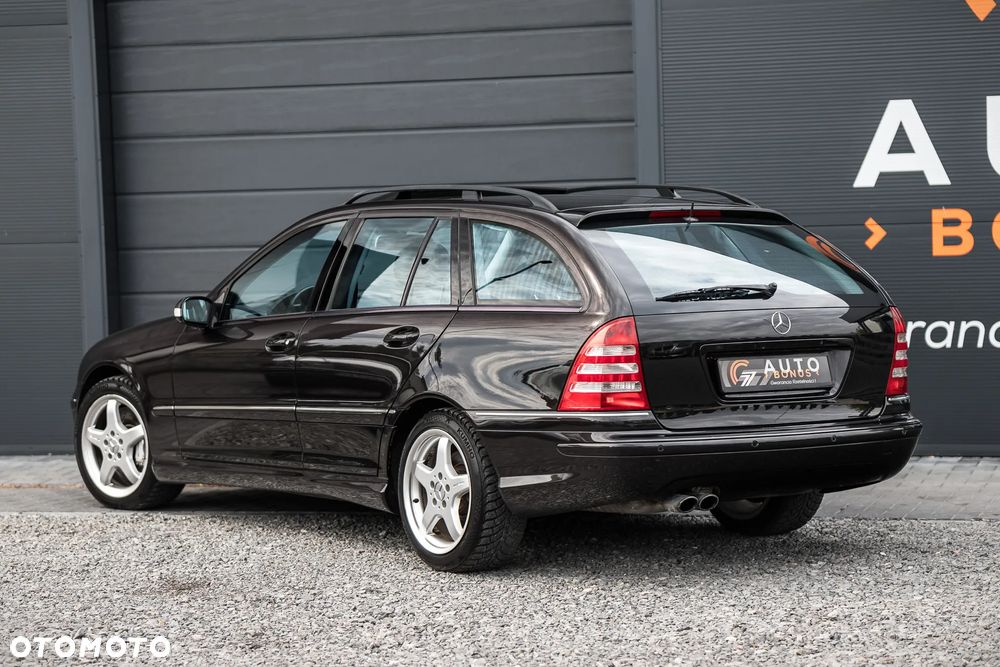 Mercedes-Benz Klasa C 32 T AMG - 11