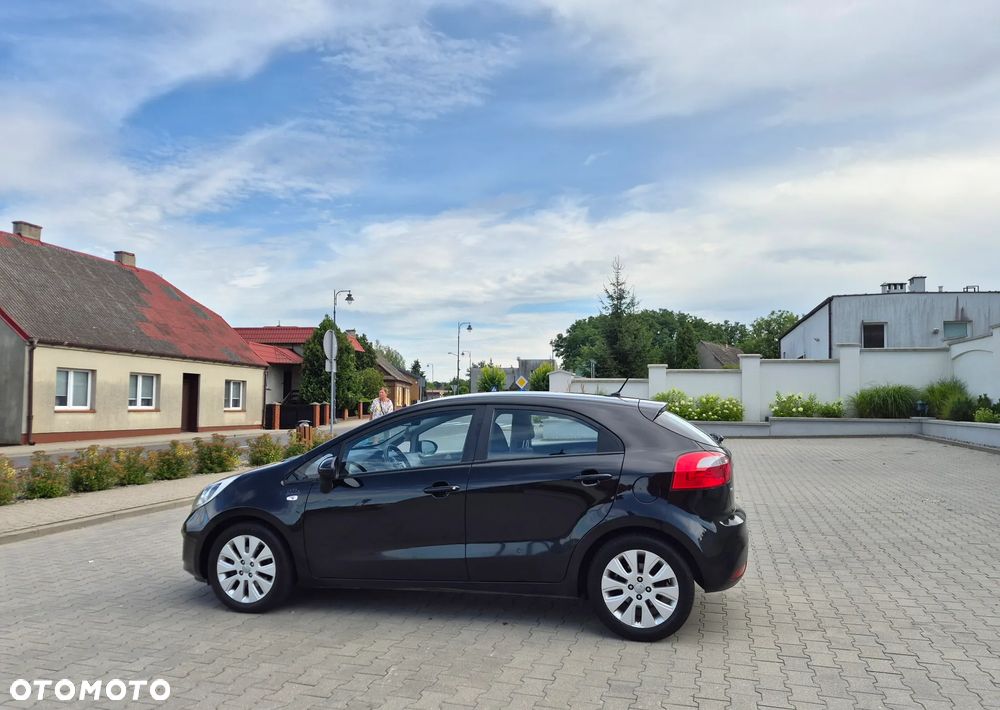 Kia Rio - 3