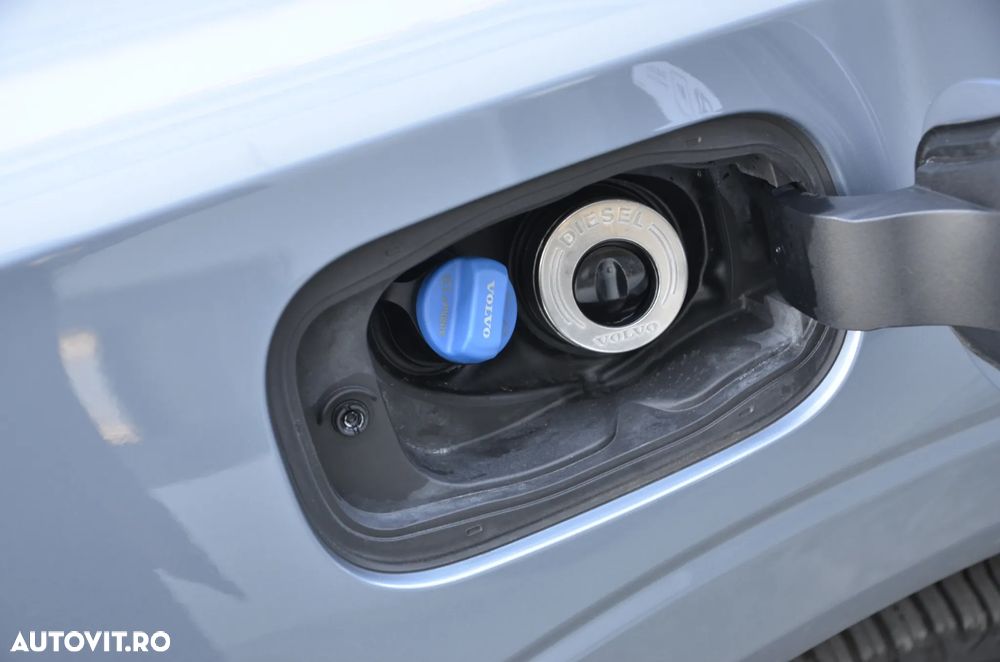 Volvo XC 60 D4 Geartronic Momentum Pro - 38