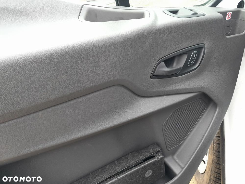 Ford Transit - 11