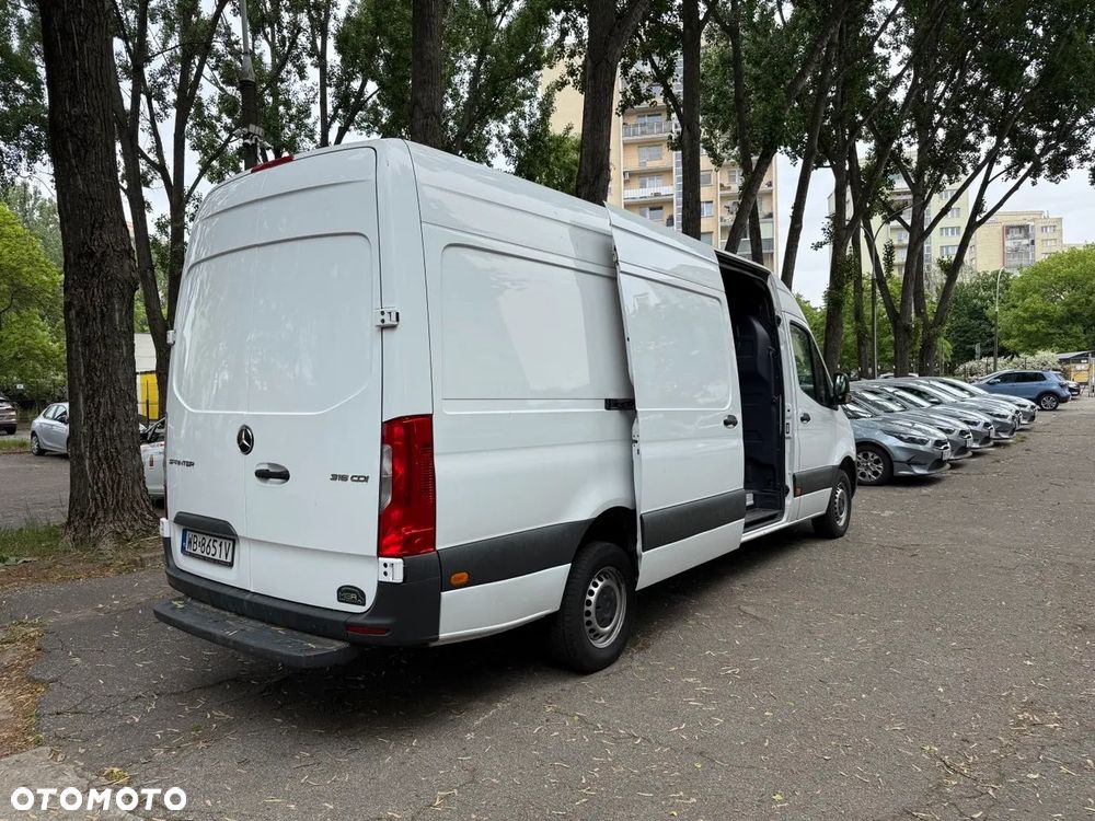 Mercedes-Benz Sprinter - 7