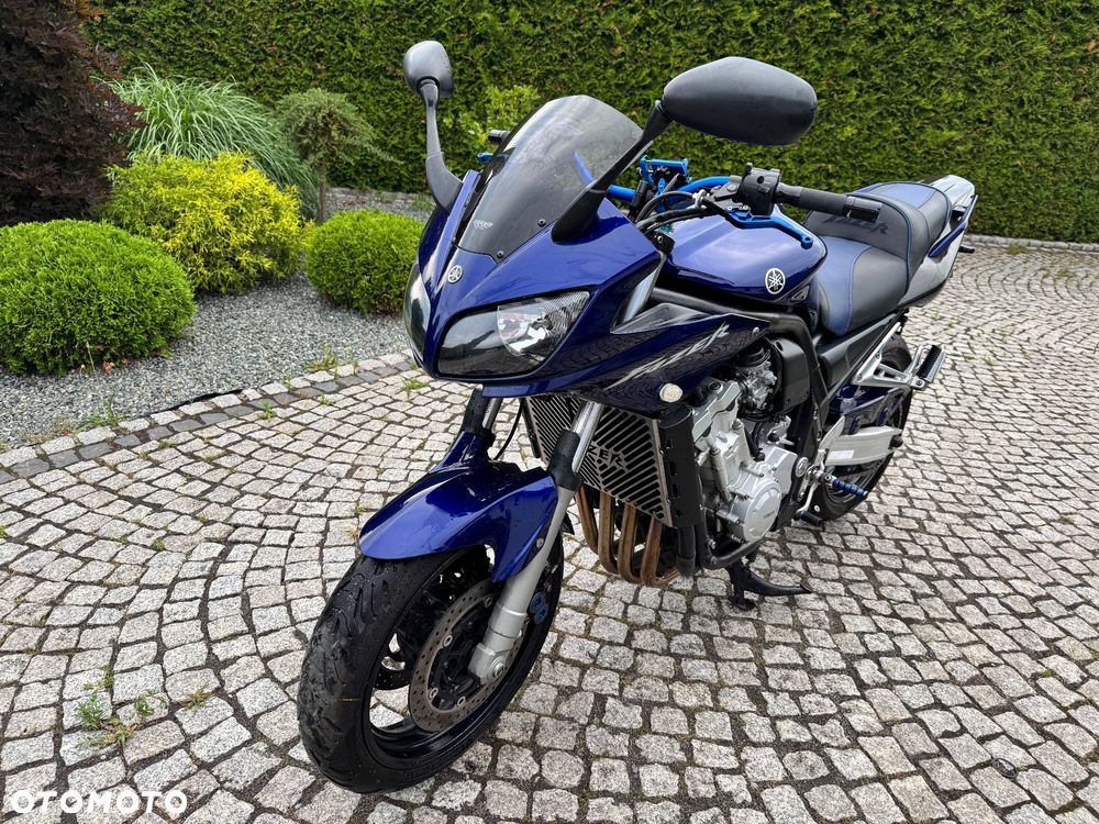 Yamaha FZS - 1