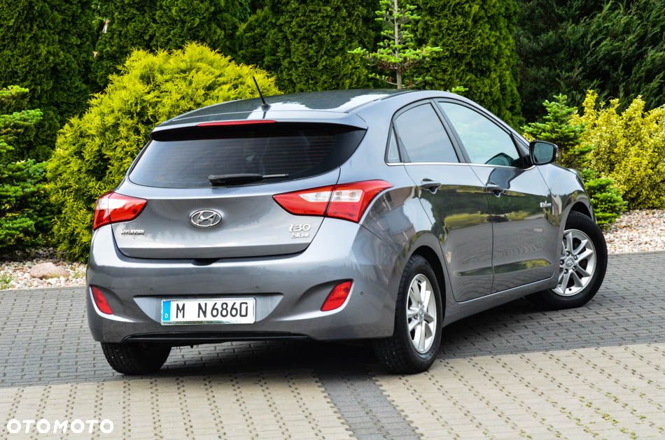 Hyundai i30 blue 1.6 CRDi Trend - 6