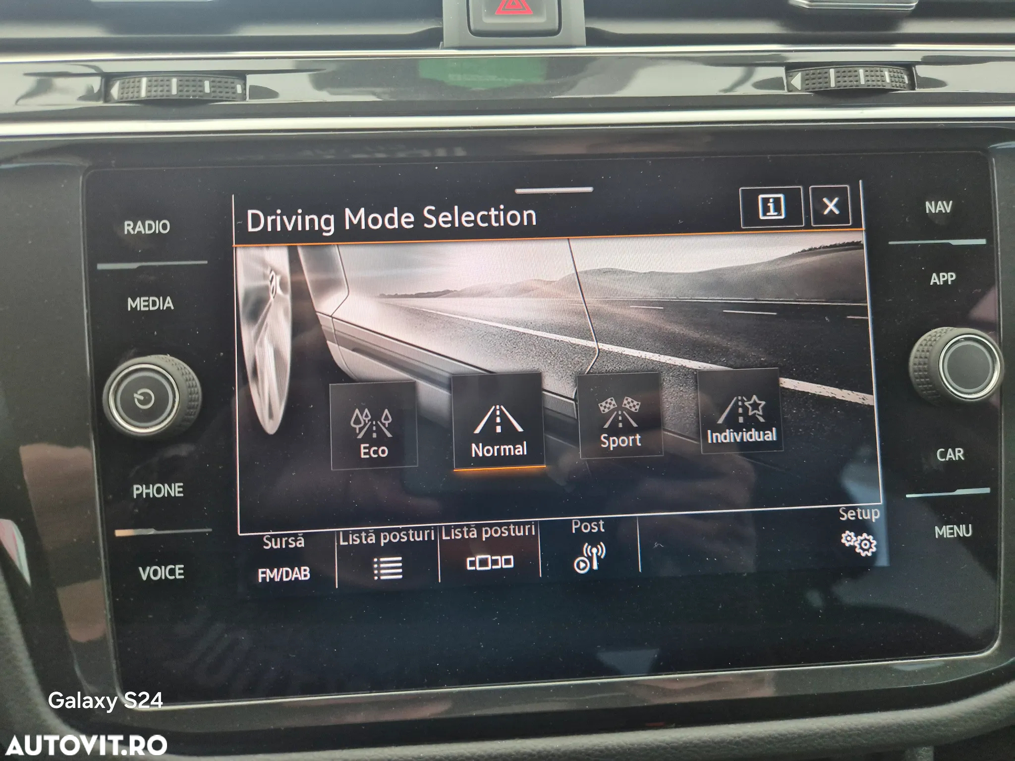 Volkswagen Tiguan 2.0 TDI SCR 4MOTION DSG Life - 31