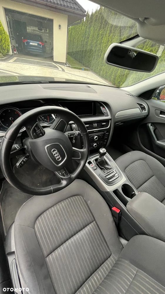 Audi A4 Avant 2.0 TDI DPF Ambiente - 14