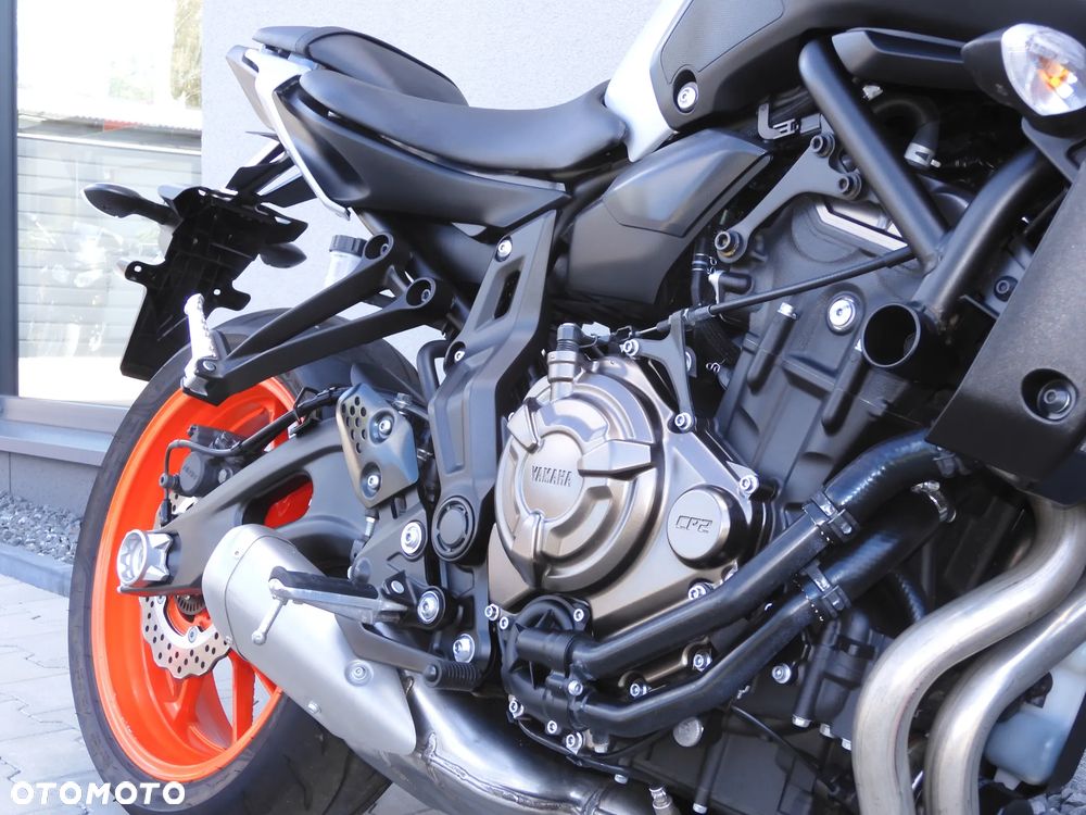 Yamaha MT - 8