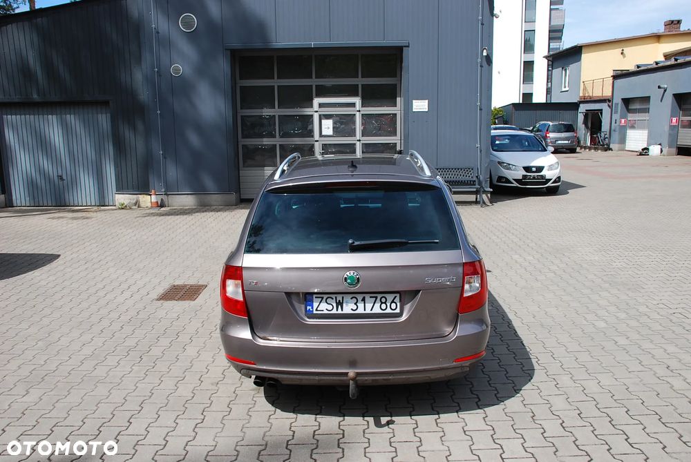 Skoda Superb 2.0 TDI Green tec DSG Elegance - 18