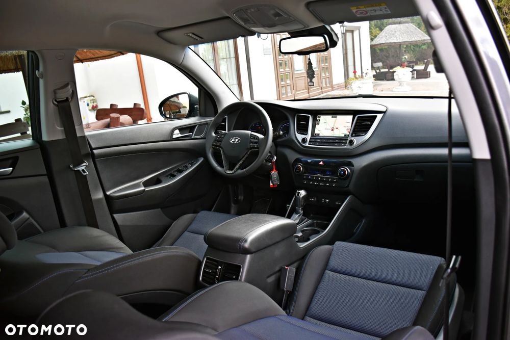 Hyundai Tucson 2.0 CRDI 4WD Automatik Premium - 39