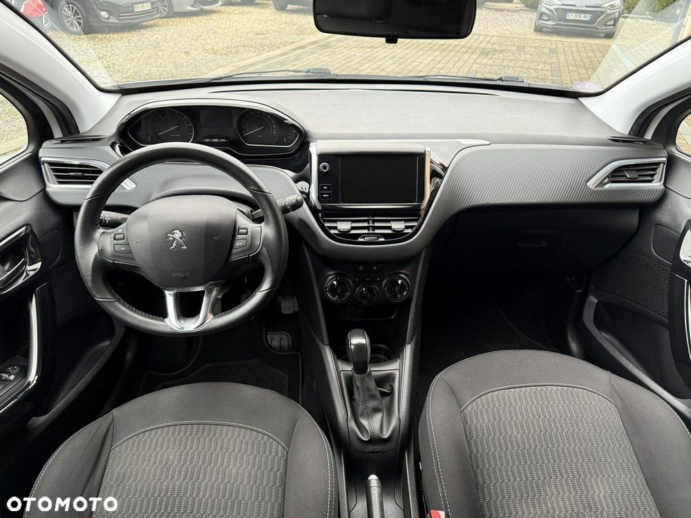 Peugeot 208 1.2 VTi Style - 14