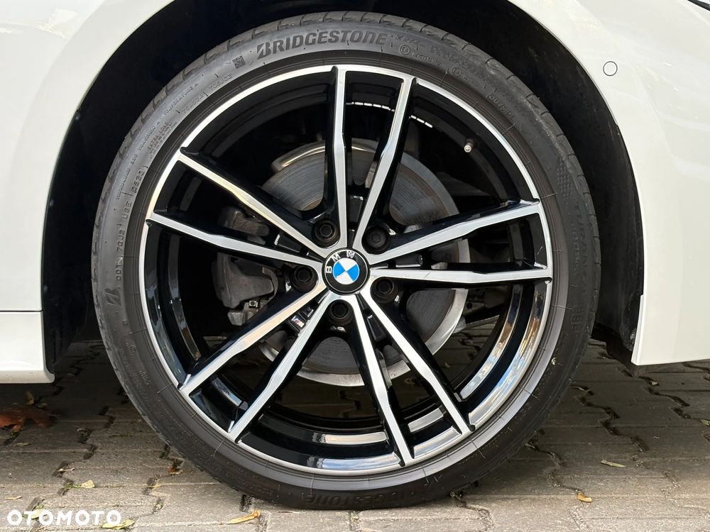 BMW Seria 3 320d xDrive - 10