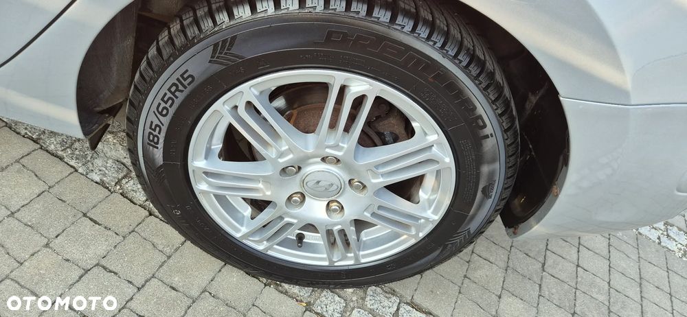 Hyundai i30 1.6 Comfort - 11