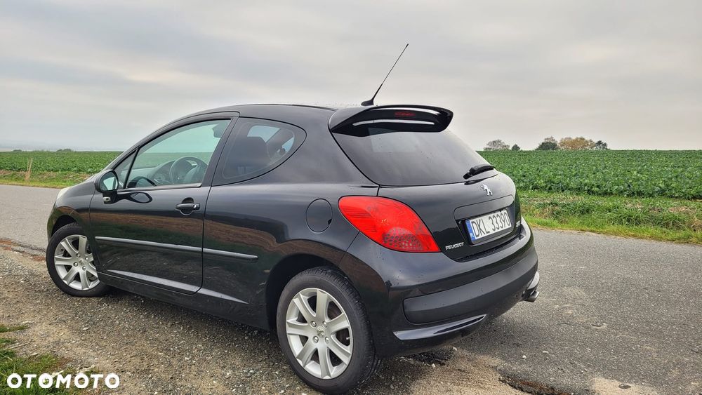 Peugeot 207 2009 photo 5