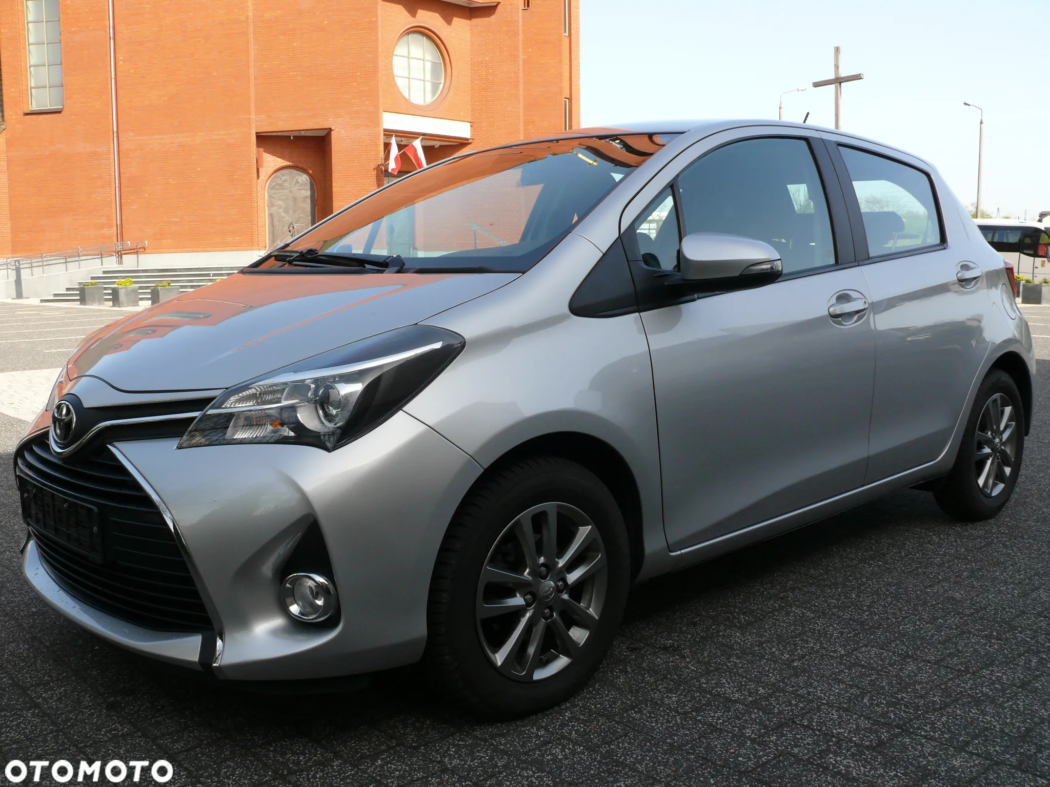 Toyota Yaris 1.33 Premium - 4