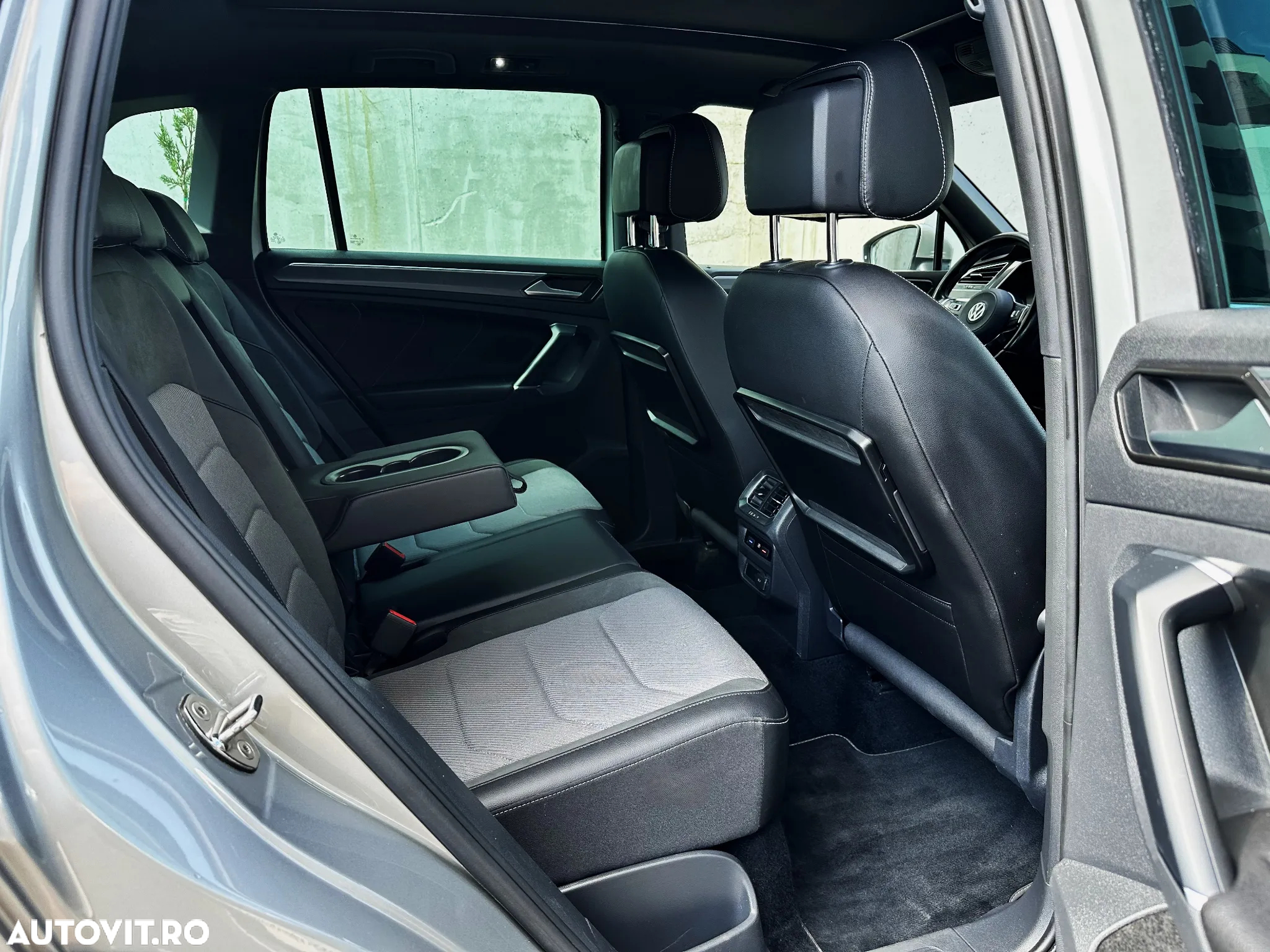 Volkswagen Tiguan 2.0 TDI SCR 4MOTION DSG R-Line - 13