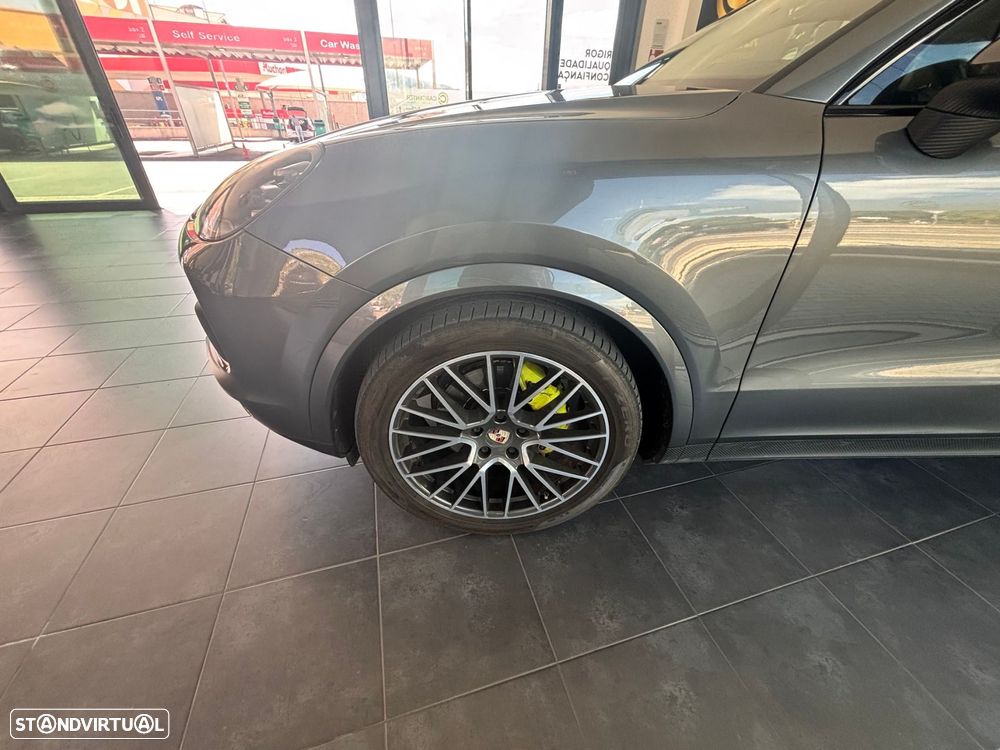 Porsche Cayenne Coupé - 4