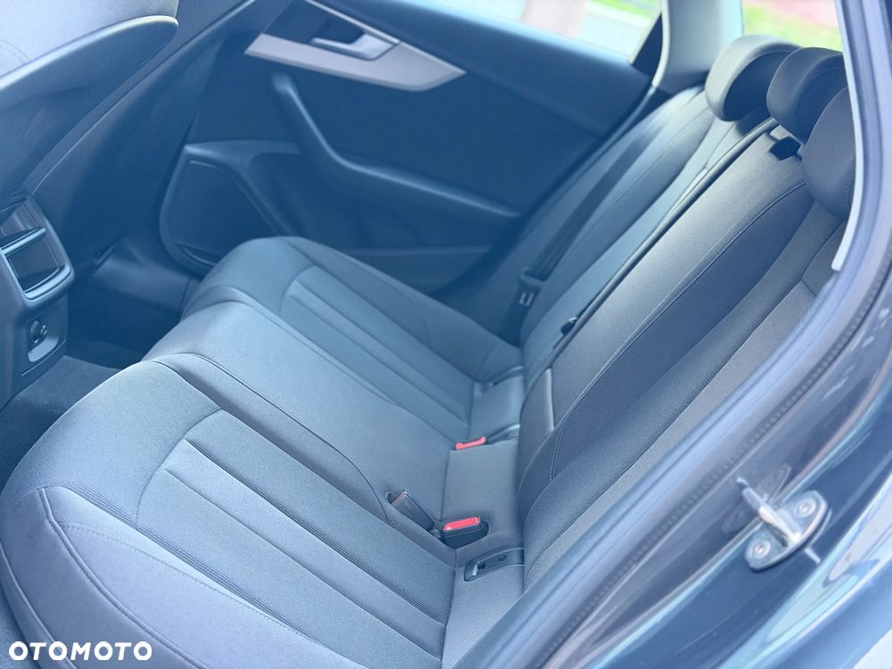 Audi A4 Avant 30 TDI S tronic advanced - 28