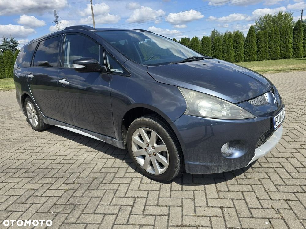 Mitsubishi Grandis - 2
