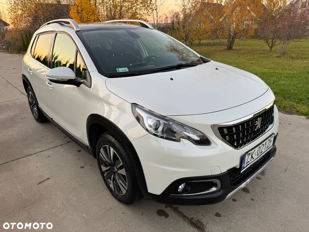 Peugeot 2008 1.2 Pure Tech Allure S&S EAT6 - 1