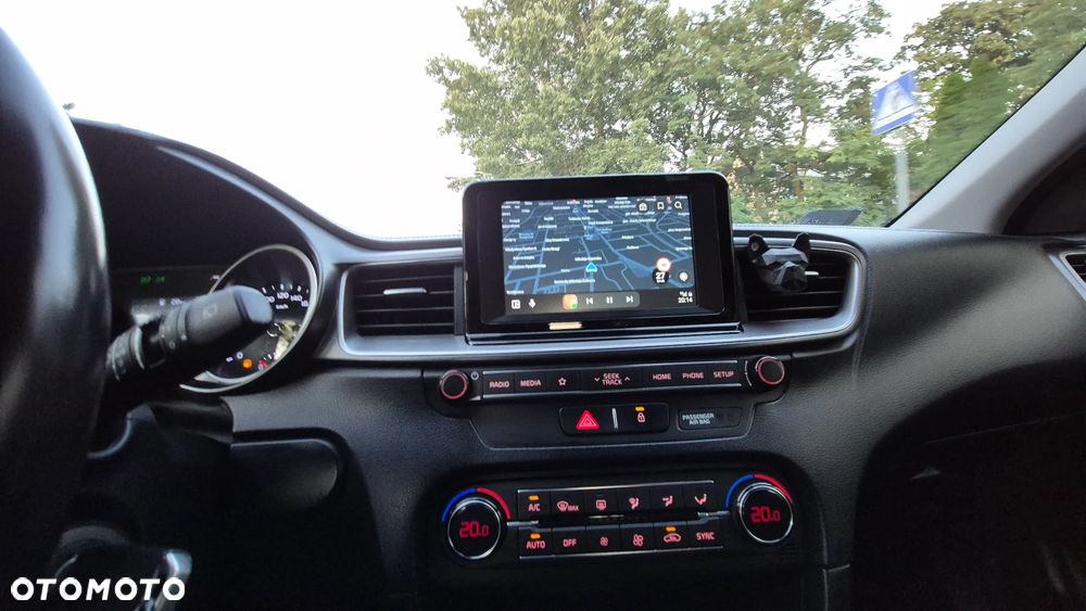 Kia Ceed - 25