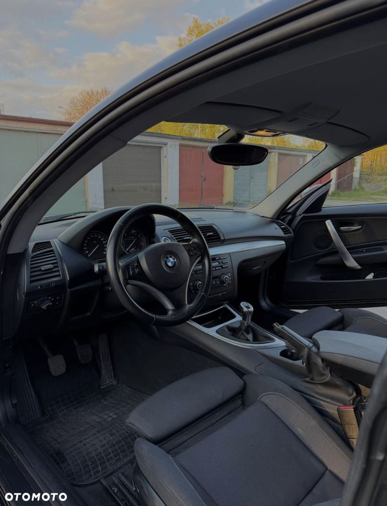 BMW Seria 1 120d - 8