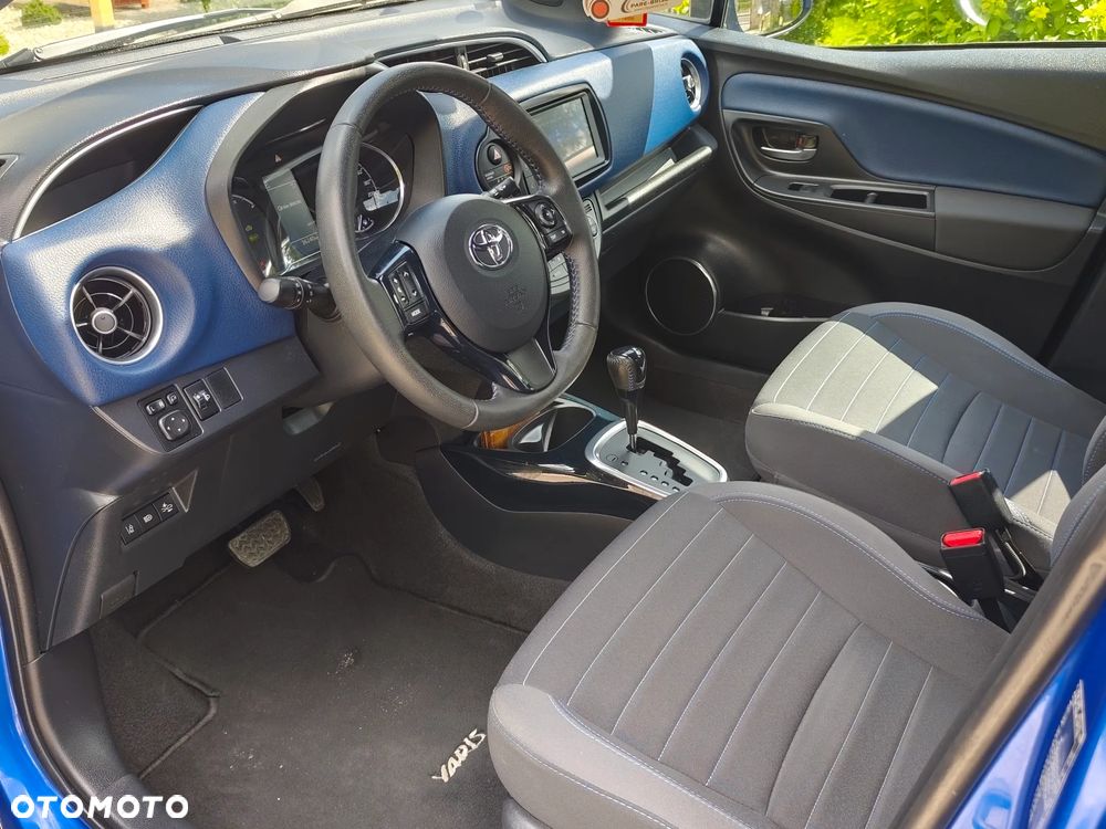 Toyota Yaris Hybrid 100 Premium EU6 - 28