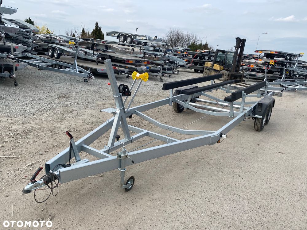 Boro PRZYCZEPA PODŁODZIOWA STYL AMERYKAŃSKI 7,30m - 2