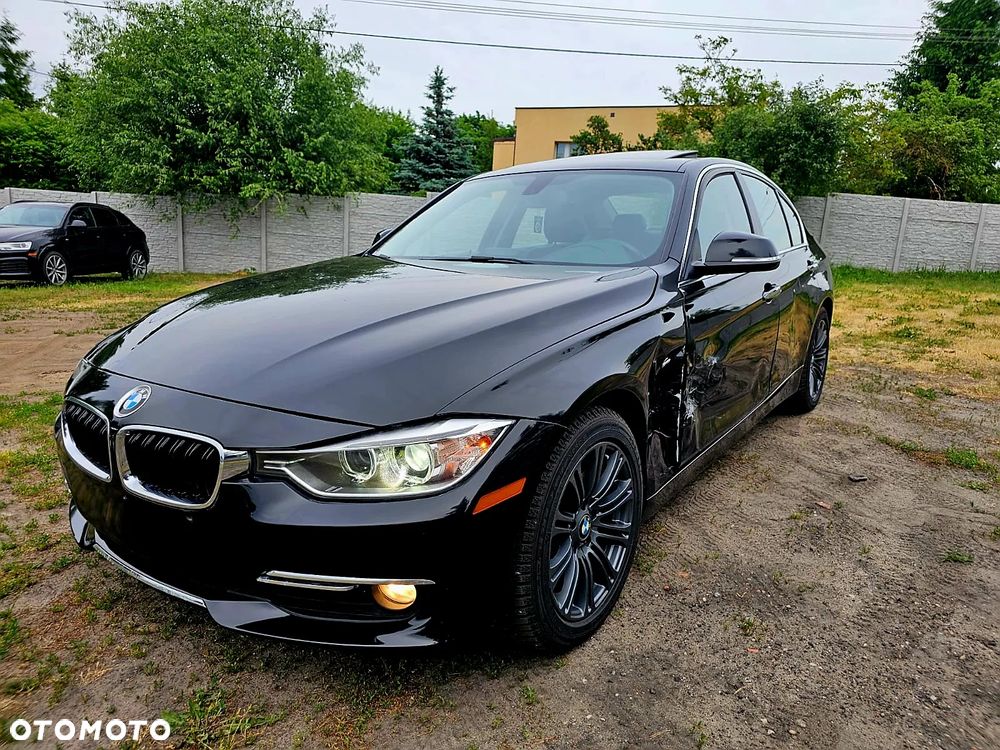 BMW Seria 3 328i xDrive Sport Line - 38