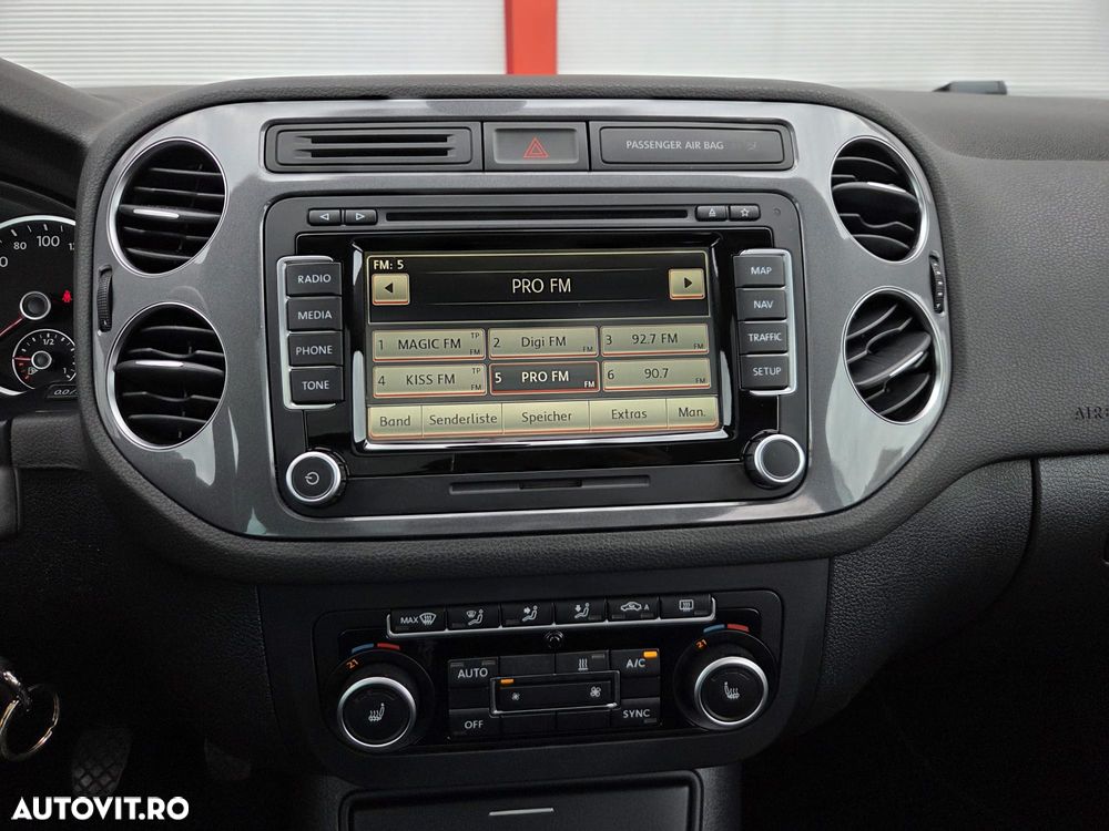 Volkswagen Tiguan 2.0 TDI DPF BlueMotion Technology Cup Sport & Style - 12