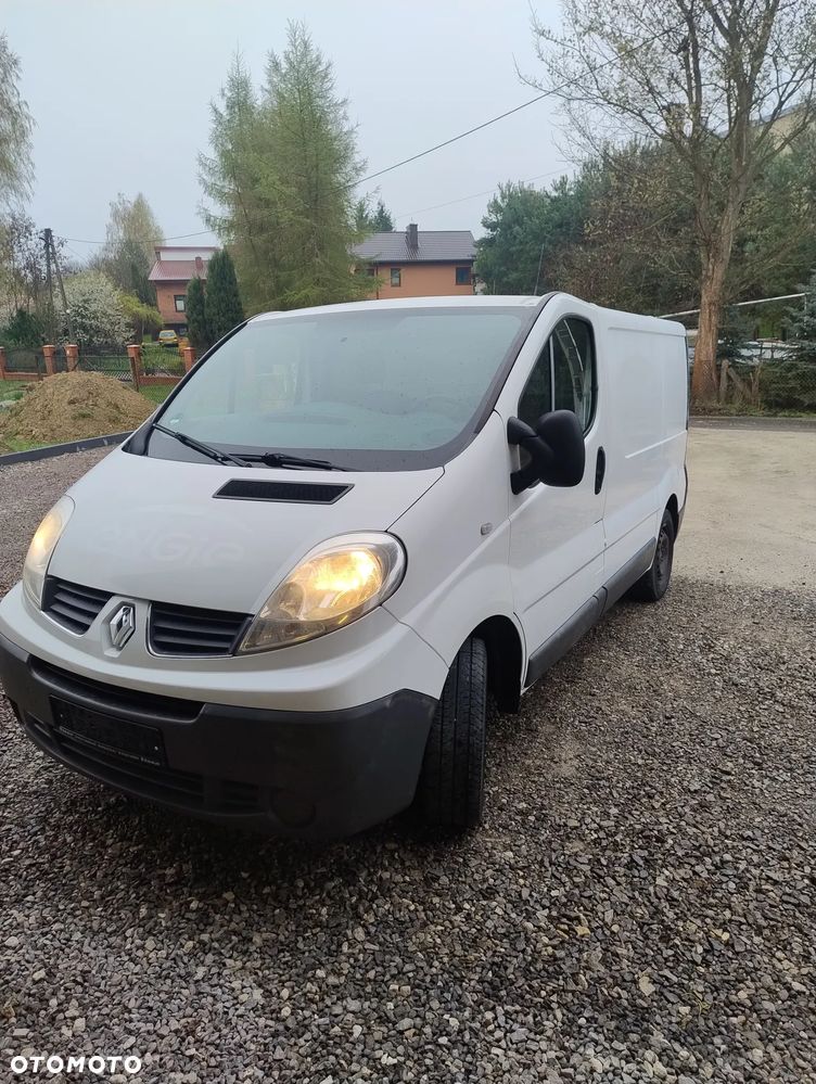 Renault trafic - 3