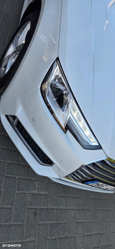Audi A4 Avant 40 TFSI S tronic - 24
