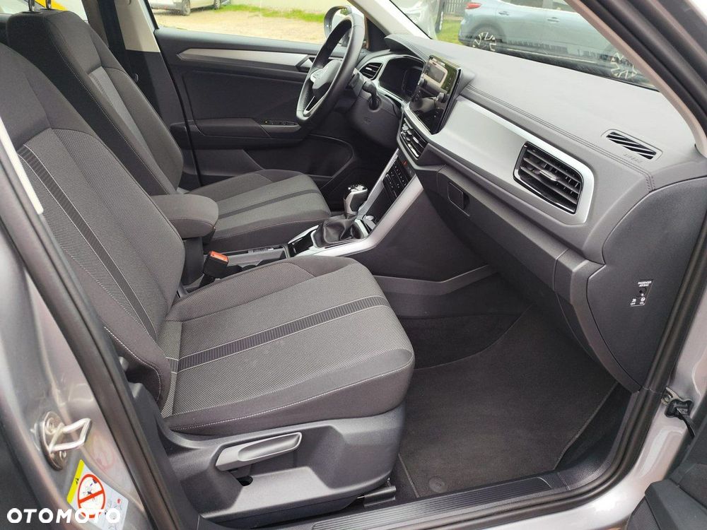 Volkswagen T-Roc - 12