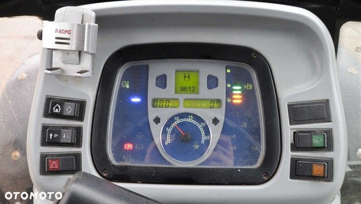 New Holland T4020 - 10