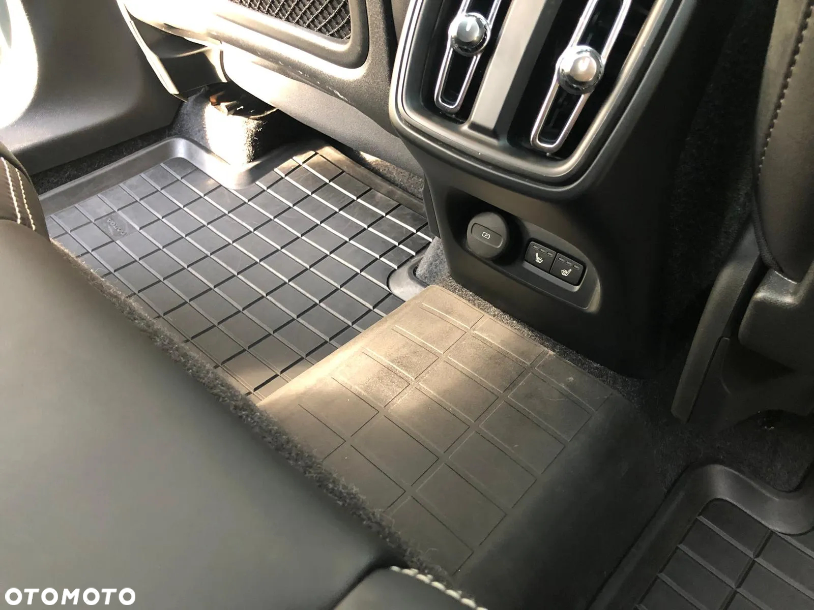 Volvo XC 40 T5 AWD R-Design - 32