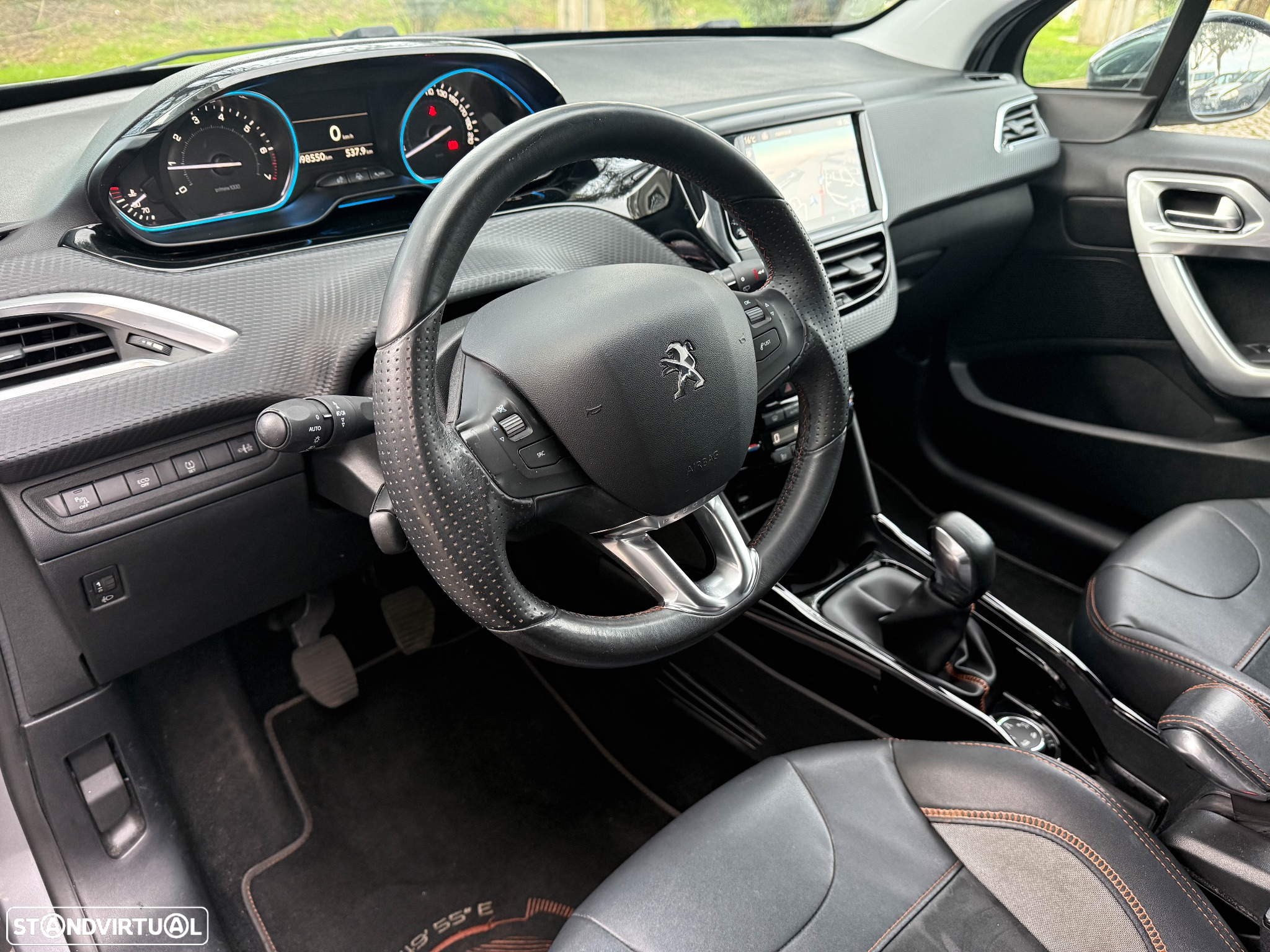 Peugeot 2008 1.2 PureTech Allure - 28