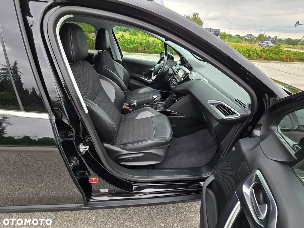 Peugeot 2008 BlueHDi FAP 120 STOP & START GT-Line Edition - 15