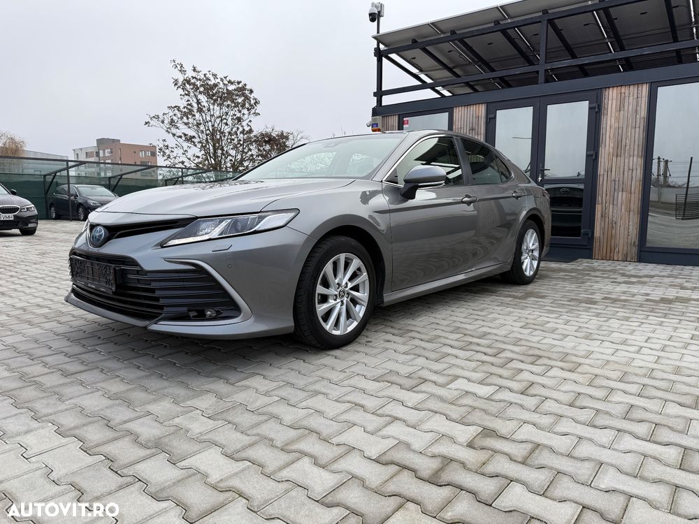 Toyota Camry Business Edition - 1